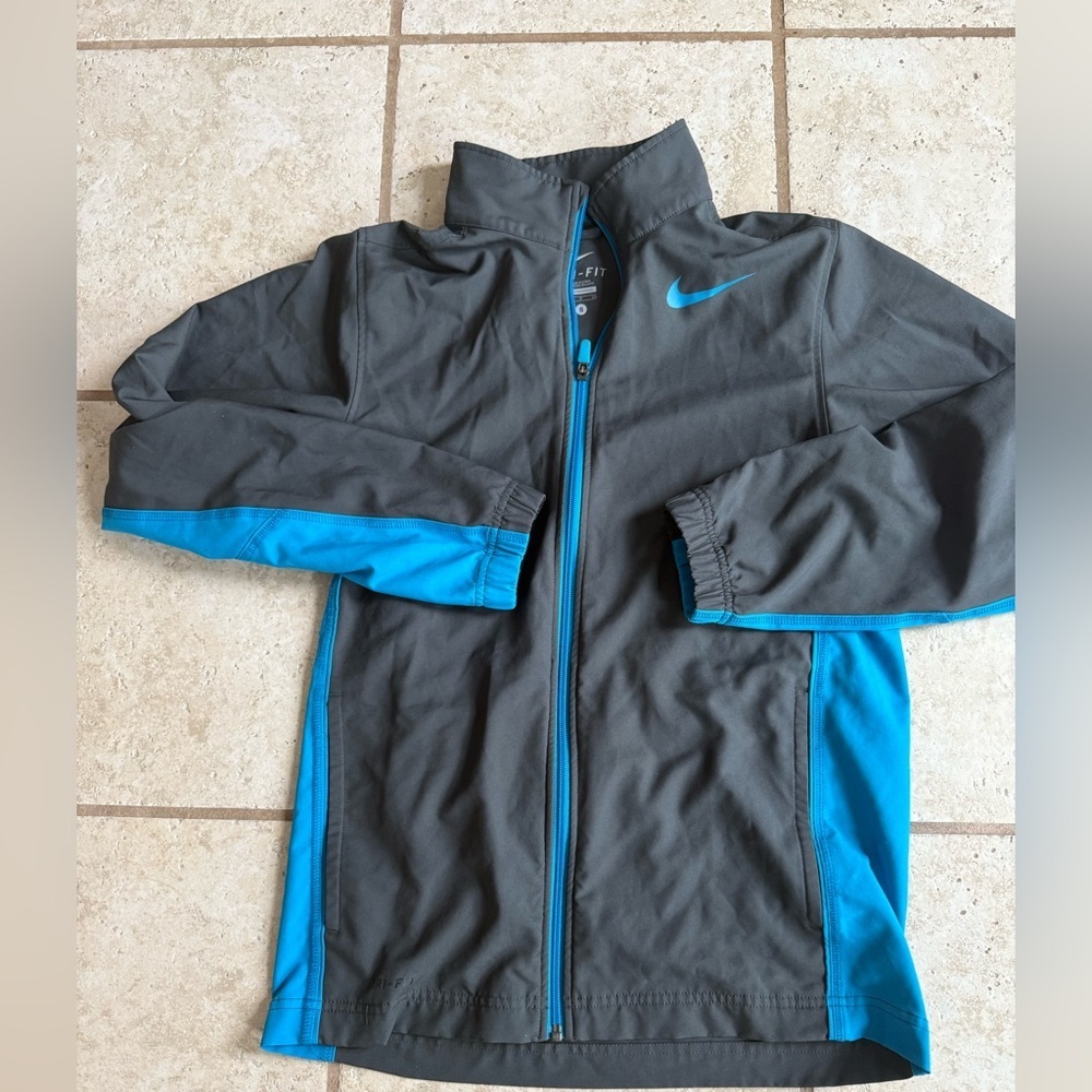 Brand new condition men’s Nike‎ dri-fit size small windbreaker